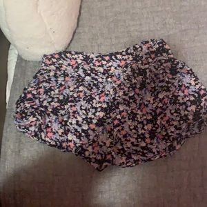 American Eagle Shorts Like New Size Small